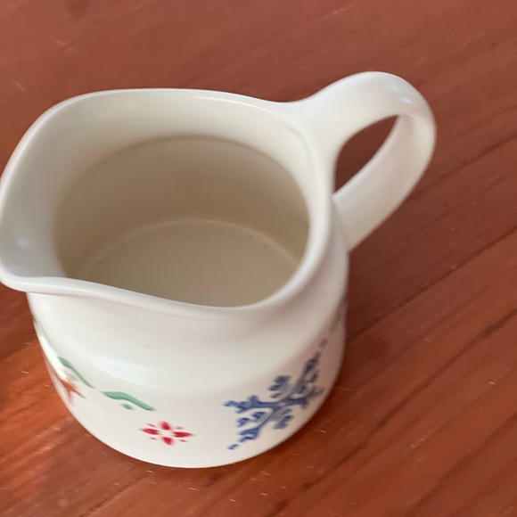 Pfaltzgraff Nordic Christmas Gravy server - Picture 7 of 8